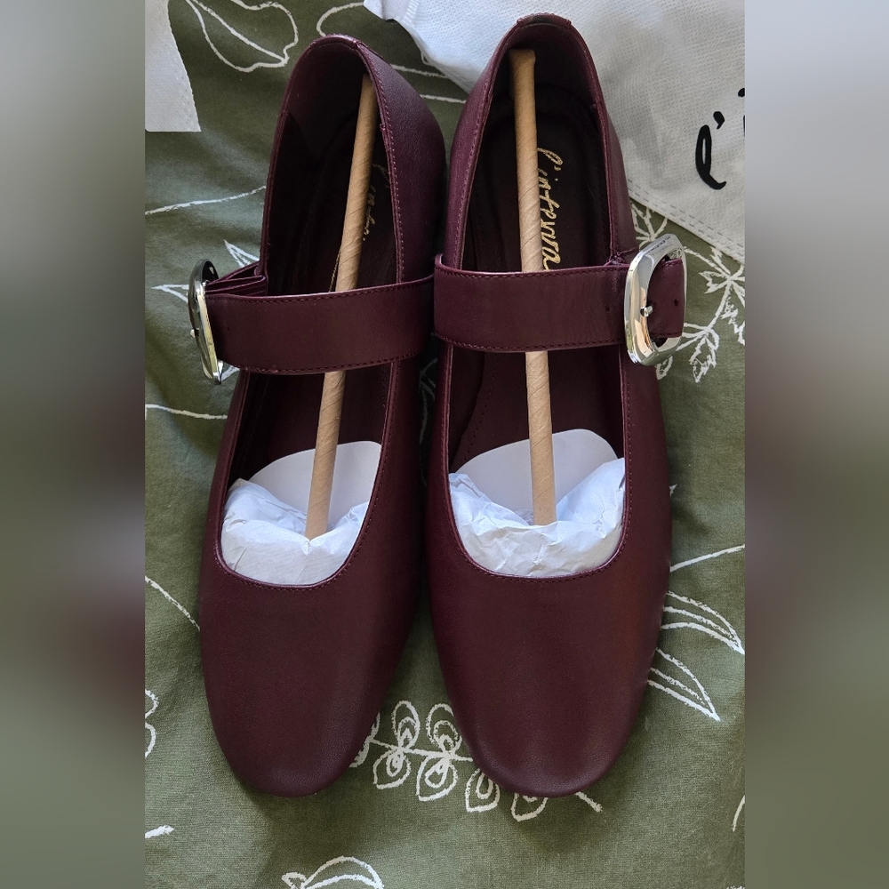 L'INTERVALLE Deep Burgundy Mary Jane Flats